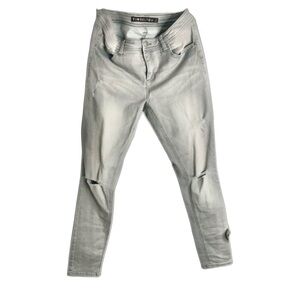 Tinseltown Women’s Light Gray Skinny Distressed Stretch Jeans Size 9